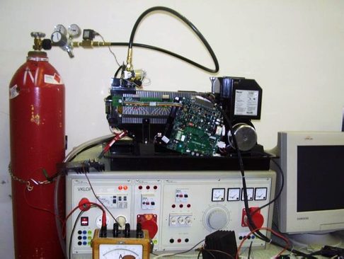 Laboratorijska postavitev z vodikovo gorivno celico